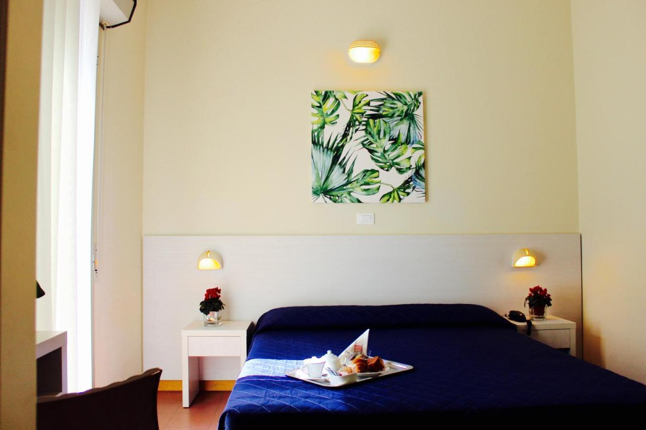 Hotel Fedora Rimini Exterior photo